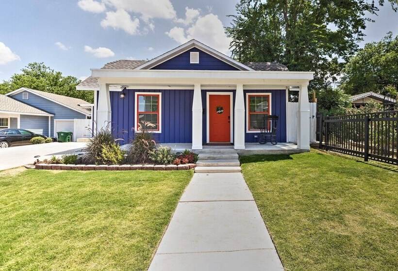 Family Friendly Fort Worth Home W/ Game Room!