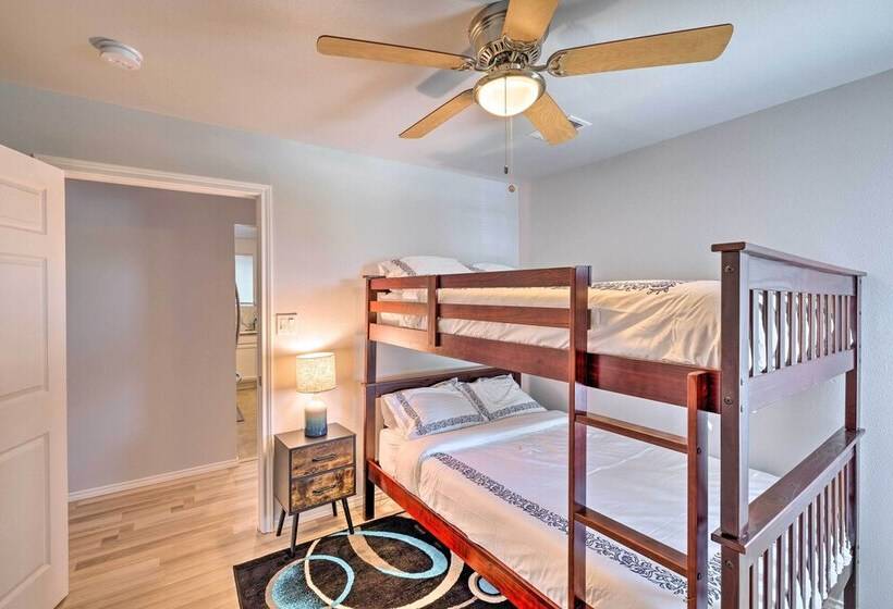 Family Friendly Fort Worth Home W/ Game Room!