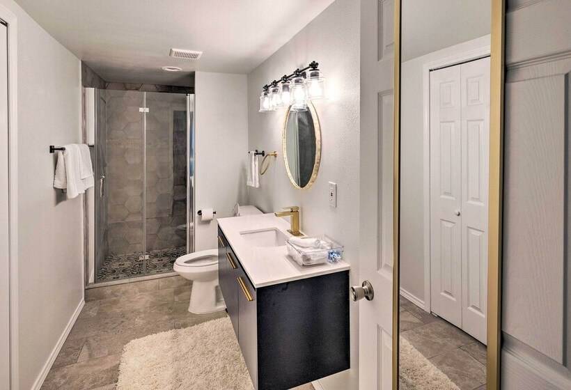 Family Friendly Fort Worth Home W/ Game Room!