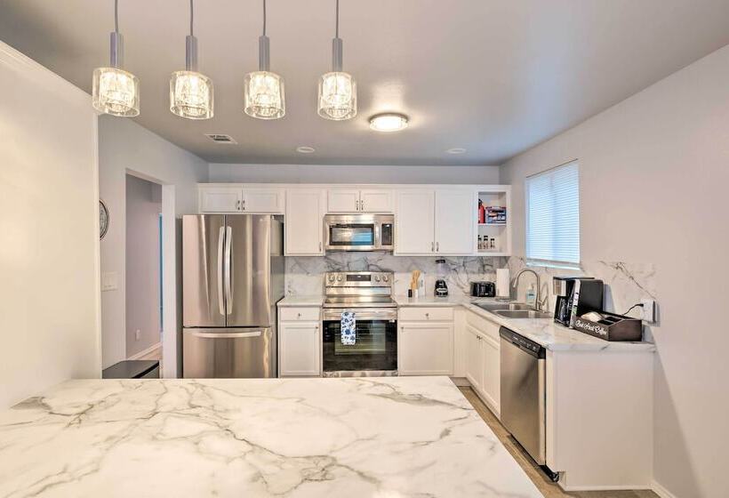 Family Friendly Fort Worth Home W/ Game Room!