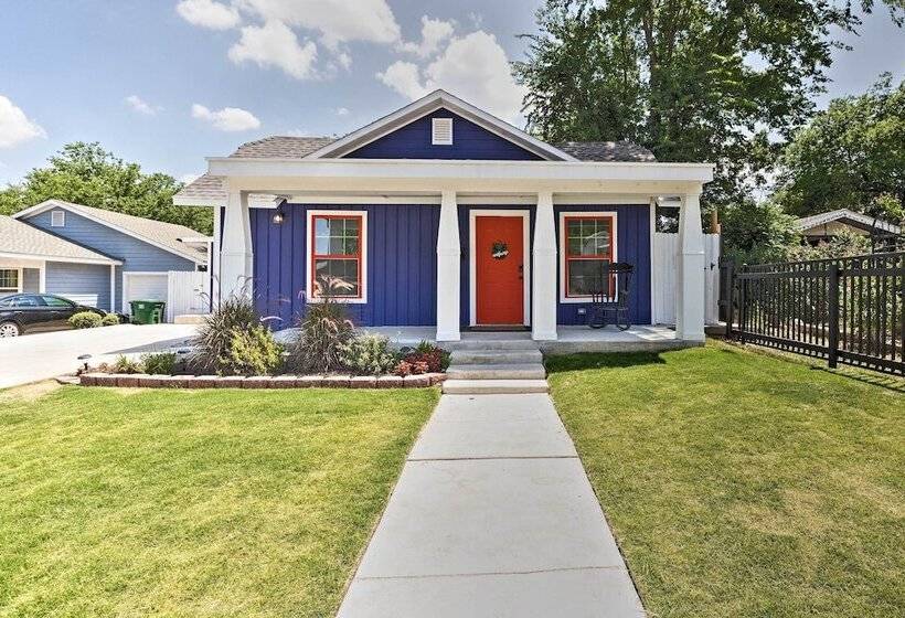 Family Friendly Fort Worth Home W/ Game Room!