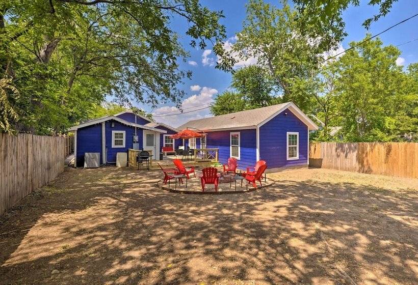 Family Friendly Fort Worth Home W/ Game Room!