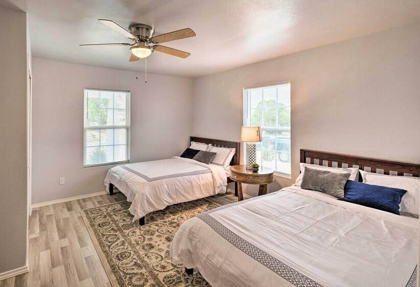 Family Friendly Fort Worth Home W/ Game Room!