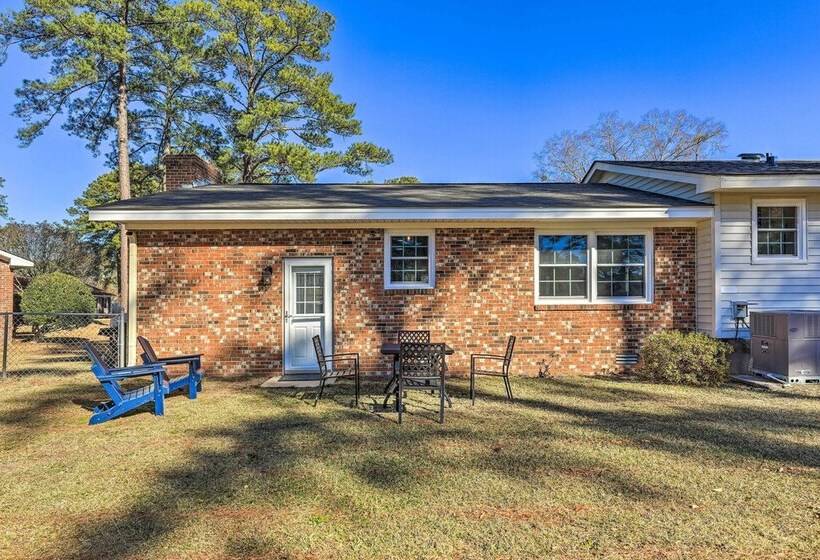 Family Friendly New Bern Home W/ Backyard!