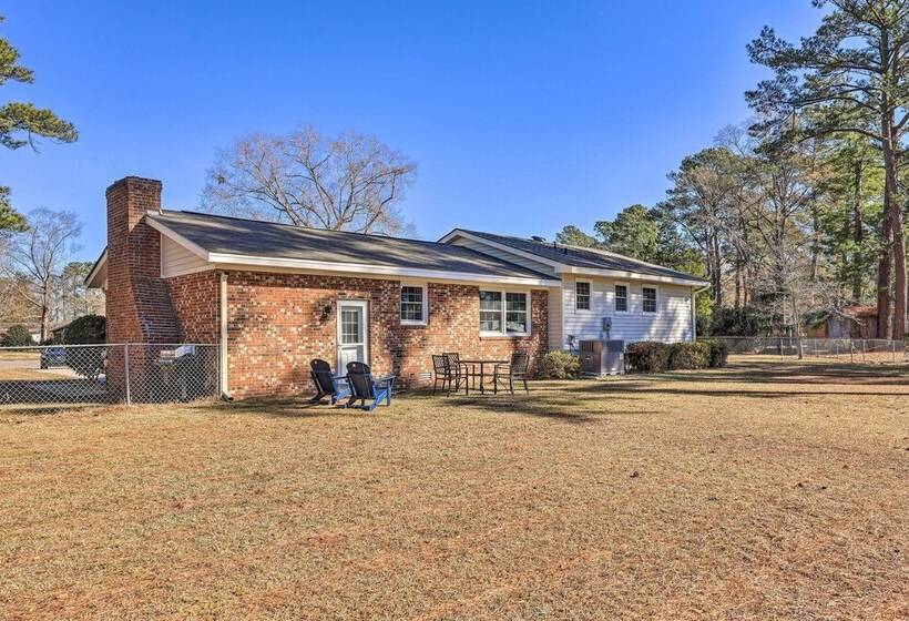 Family Friendly New Bern Home W/ Backyard!