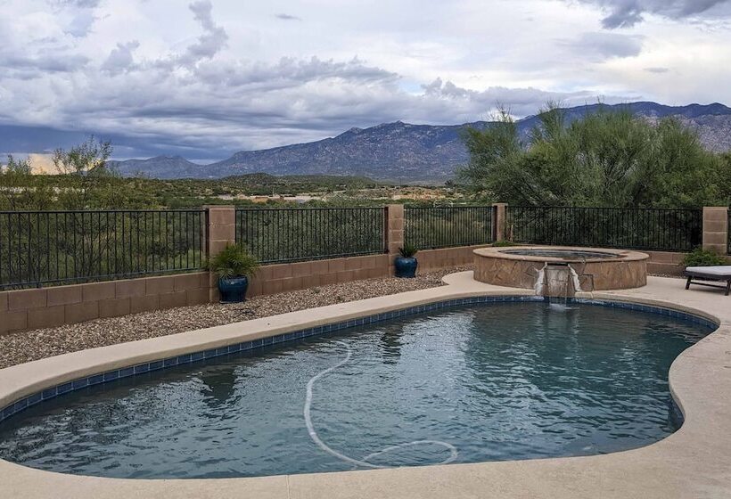 Oro Valley Home W/ Hot Tub & Mountain Views!