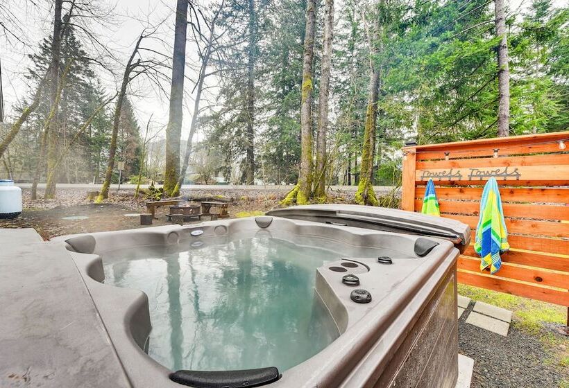 Family Friendly Packwood Retreat W/ Deck!