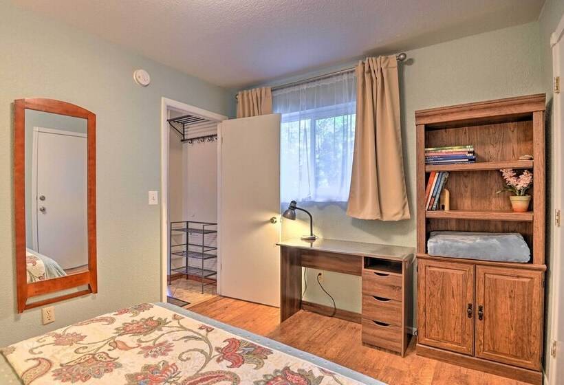 Flagstaff Retreat W/ Large Yard, Balcony & Views!