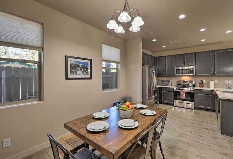 Centrally Located Flagstaff Vacation Home W/ Patio