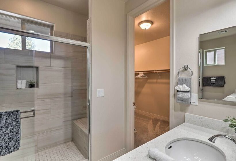 Centrally Located Flagstaff Vacation Home W/ Patio