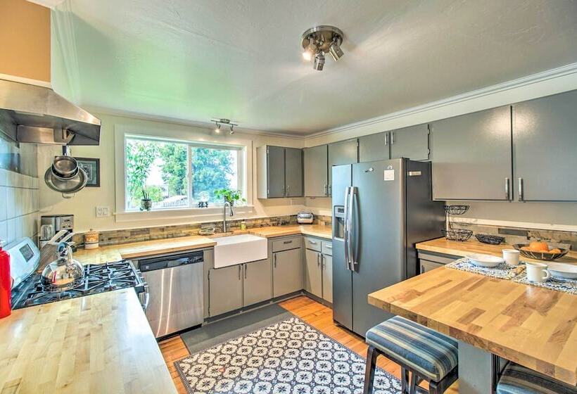 Fort Bragg Home, Close To Laguna Point Beach!