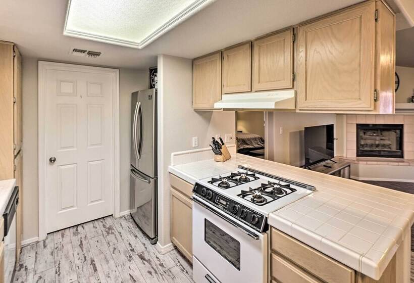 Fort Mohave Home W/ Hot Tub: 4 Mi To Co River!