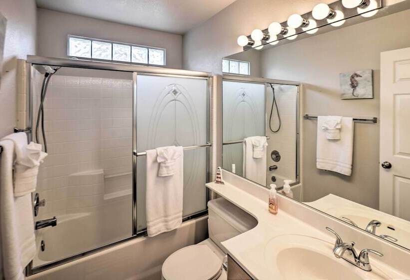 Fort Mohave Home W/ Hot Tub: 4 Mi To Co River!