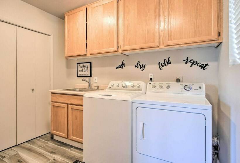 Fountain Hills Home W/ Pool & Mountain Views