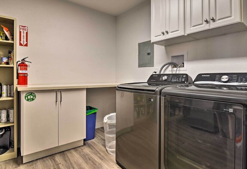 Fully Remodeled Hillsboro Home W/ Home Theater!