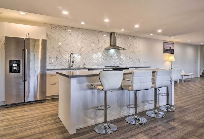 Fully Remodeled Hillsboro Home W/ Home Theater!