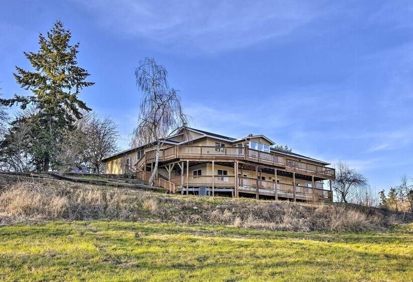 Fully Remodeled Hillsboro Home W/ Home Theater!