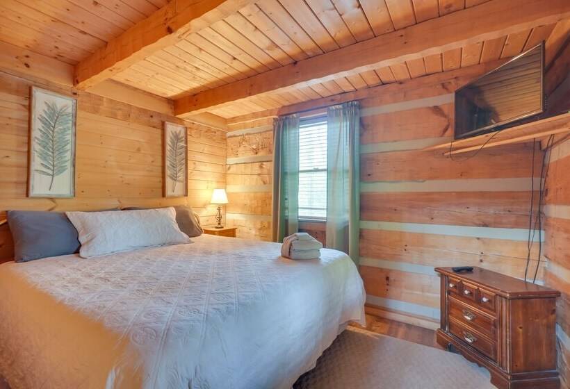 Gatlinburg Cabin W/ Pool Table ~ 6 Mi To Downtown!