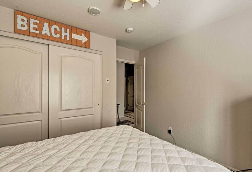 Gilbert House W/ Private Pool & Golf Course Views!