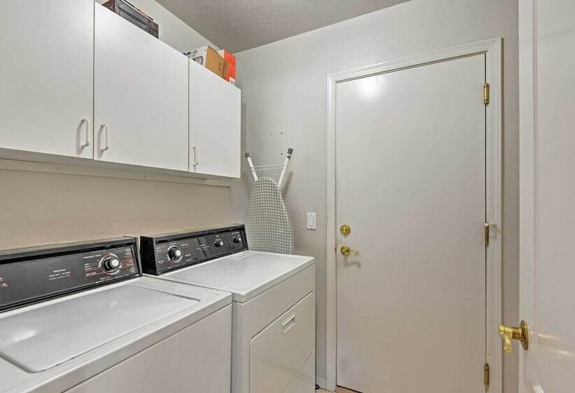 Gilbert House W/ Private Pool & Golf Course Views!