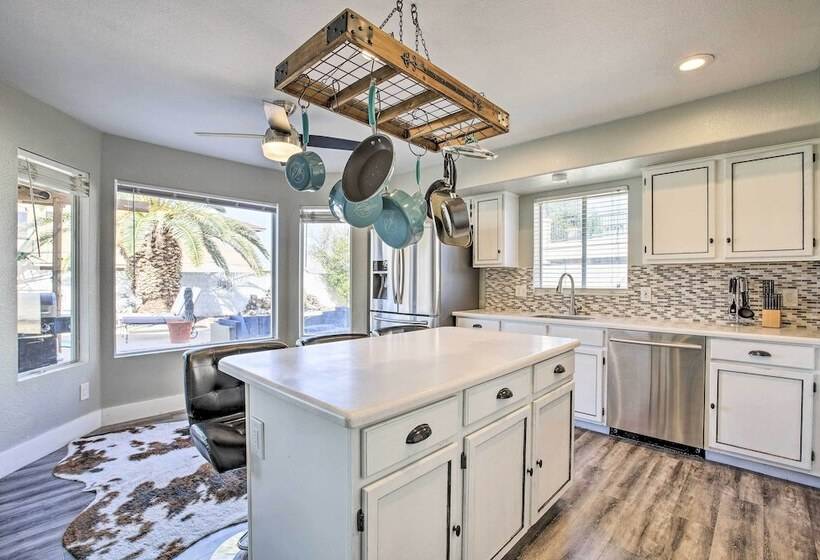 Pet Friendly Glendale Home W/ Pool, Near Golfing