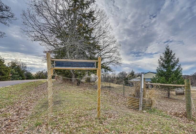 Grace Place  Clark House On Farm: Shared Hot Tub!