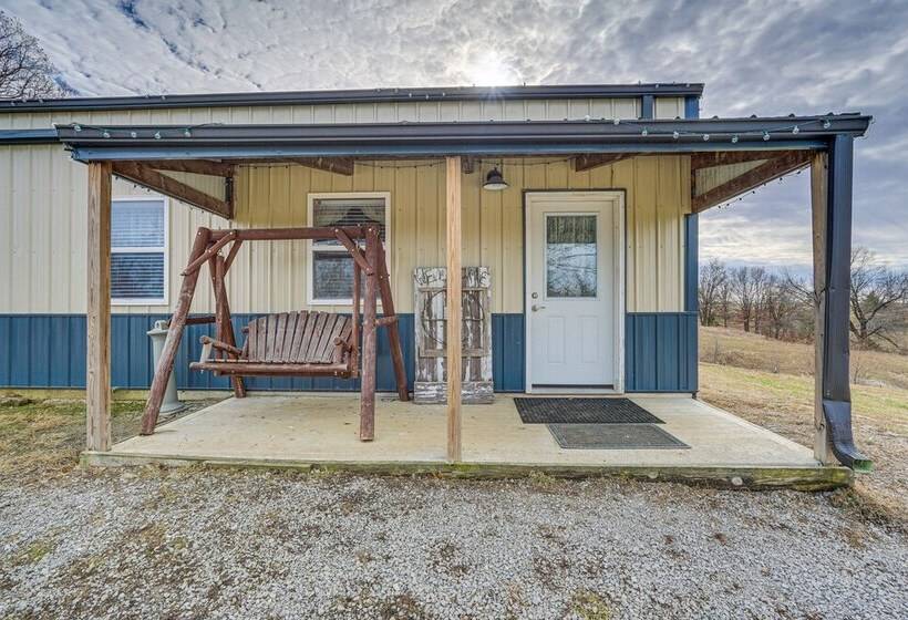 Grace Place Clark House On Farm: Shared Hot Tub!