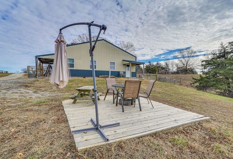 Grace Place  Clark House On Farm: Shared Hot Tub!