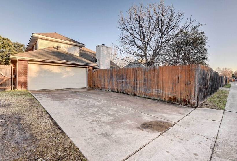 4 Mi To Joe Pool Lake: Home In Grand Prairie