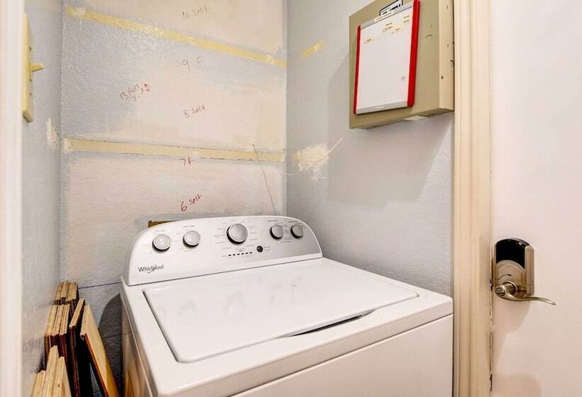 4 Mi To Joe Pool Lake: Home In Grand Prairie