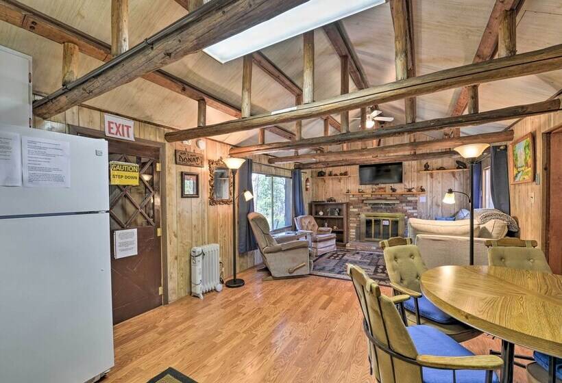 Grandpa S Cabin  ~ 30 Miles To Yellowstone!