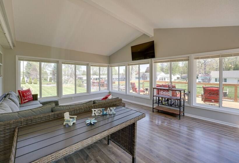 Grant Home W/ Fire Pit: Hess Lake Access Nearby!