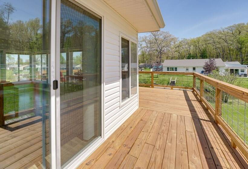 Grant Home W/ Fire Pit: Hess Lake Access Nearby!