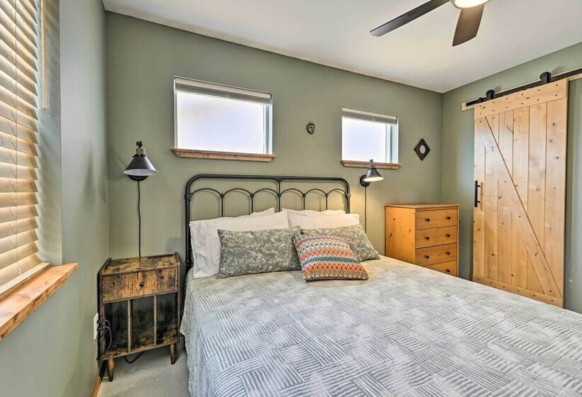 Grants Pass Home ~ 1/2 Mi To Rogue River!