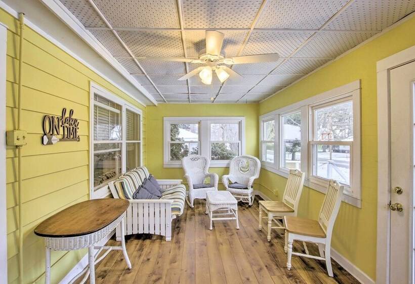 Green Lake Vacation Home W/ Screened Porch!