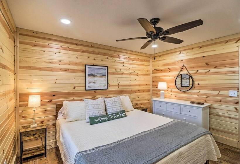 Greers Ferry Home On 40 Acres 1/4 Mi To Lake!