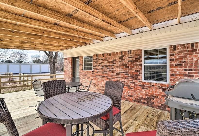 Greers Ferry Home On 40 Acres 1/4 Mi To Lake!