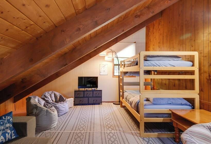 Groveland Home Walk To Pine Mountain Lake!