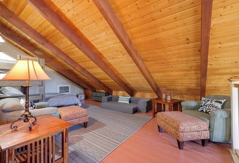 Groveland Home Walk To Pine Mountain Lake!