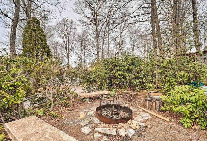 High Country Newland Cabin W/ Deck + Fire Pit!