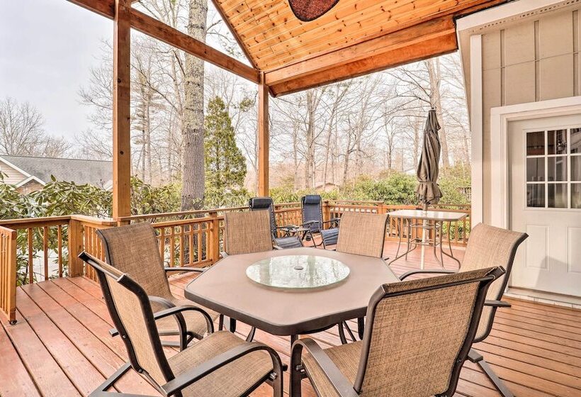 High Country Newland Cabin W/ Deck + Fire Pit!