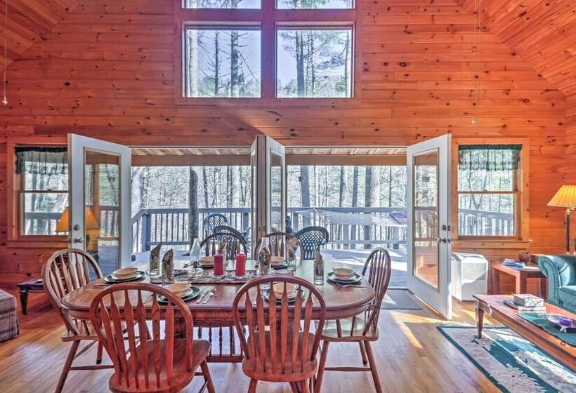 Highlands Cabin W/ Forest Views < 4 Mi To Cashiers