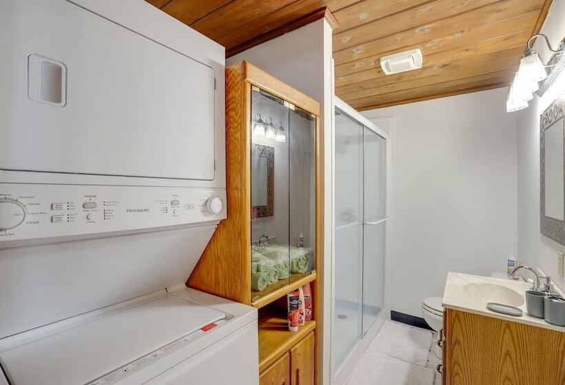 Hilltop Hideout W/ Sweeping Birch Bay Views