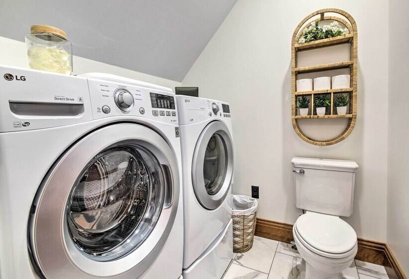 Historic Guest House On Castle Kimble Estate!