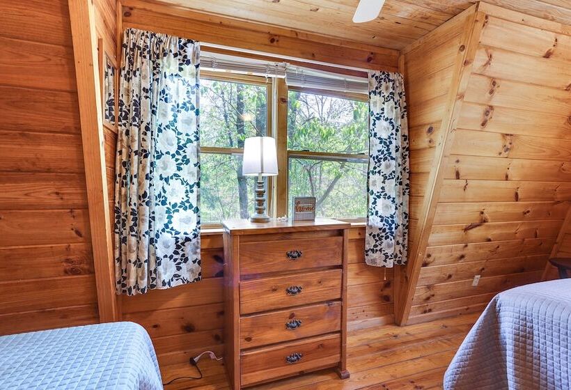 Home Near Hoosier National Forest With Fire Pit!