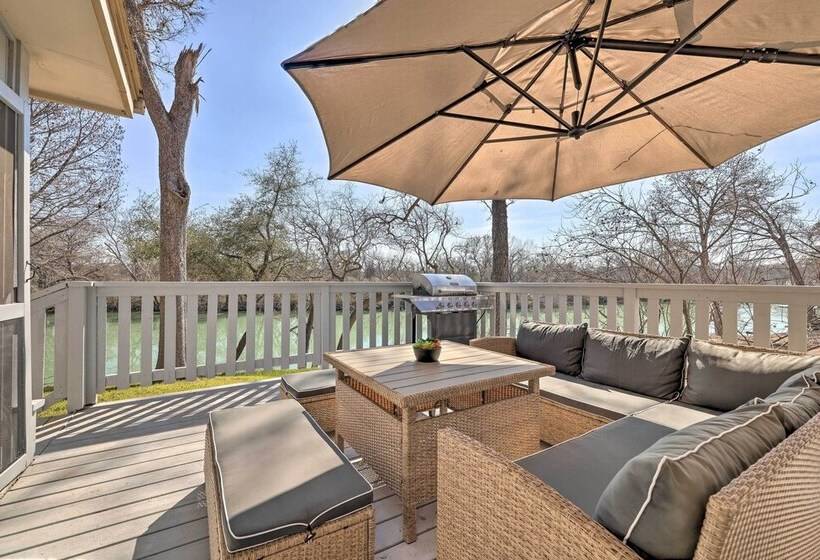 Riverfront Seguin Home W/ Dock: 3 Mi To Dtwn!