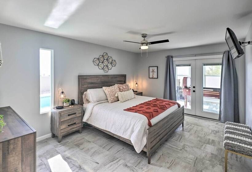 Home W/ Arizona Room ~ 5 Mi To Lake Havasu!