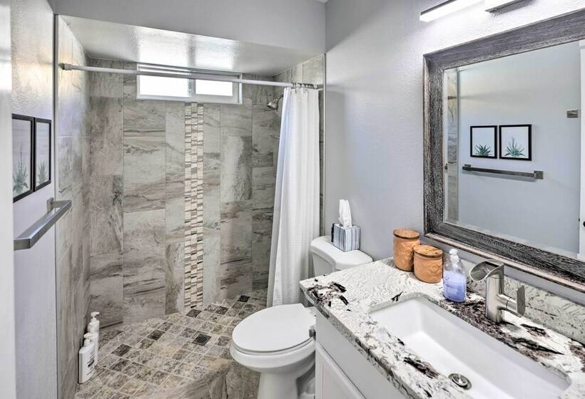 Home W/ Arizona Room ~ 5 Mi To Lake Havasu!