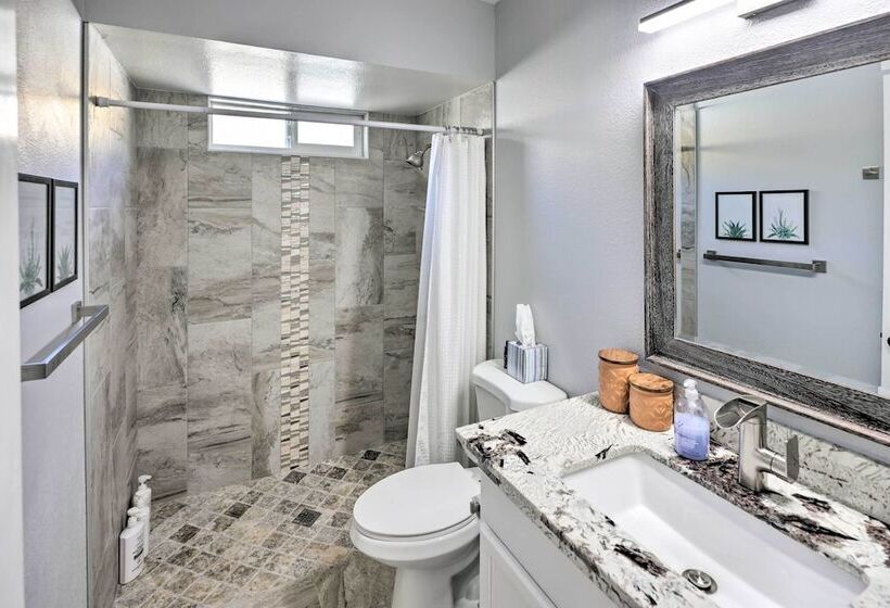 Home W/ Arizona Room ~ 5 Mi To Lake Havasu!