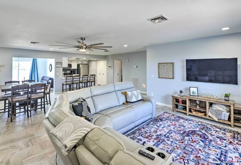 Home W/ Arizona Room ~ 5 Mi To Lake Havasu!